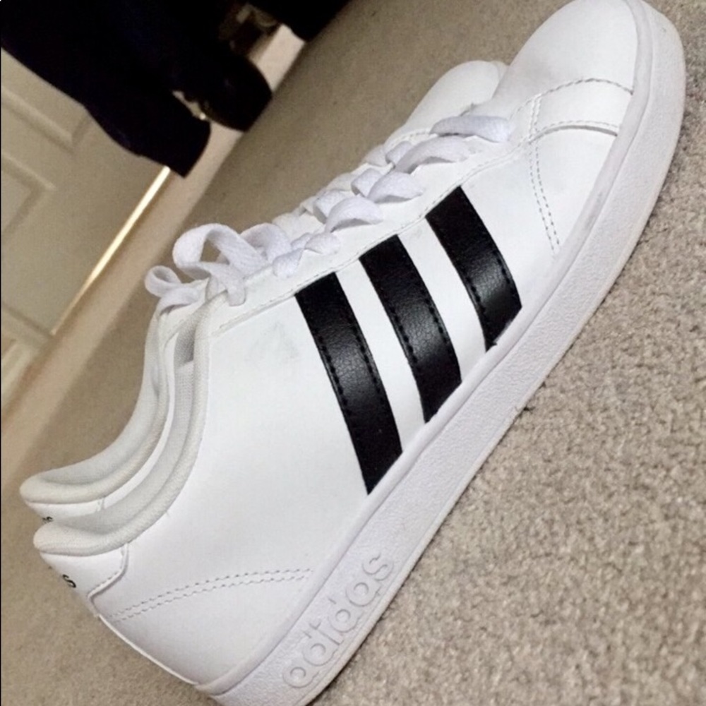 Adidas Neo (cloudfoam footbed)